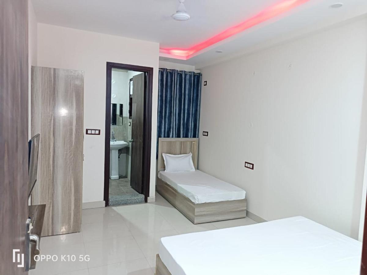 Travel Inn At Delhi Airport นิวเดลี ภายนอก รูปภาพ