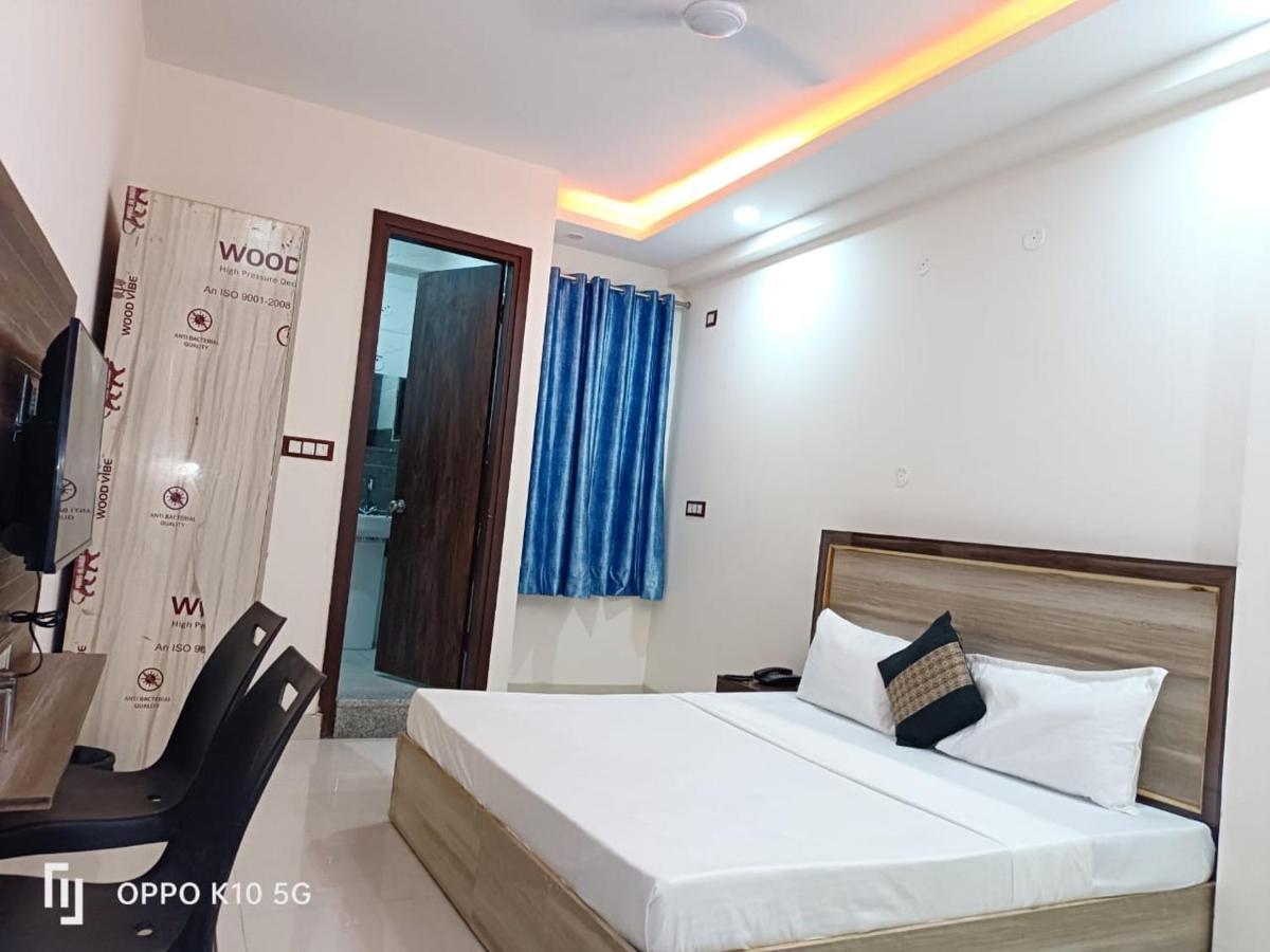 Travel Inn At Delhi Airport นิวเดลี ภายนอก รูปภาพ